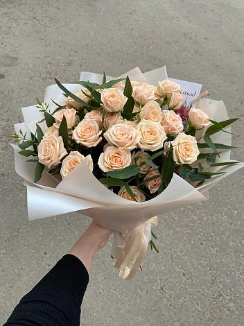Букет Кремовые розы Латте в Зарудне